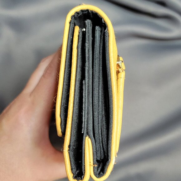 Tahari Mustard Yellow Clutch Wallet, Like New, Great Condition - Picture 6 of 8